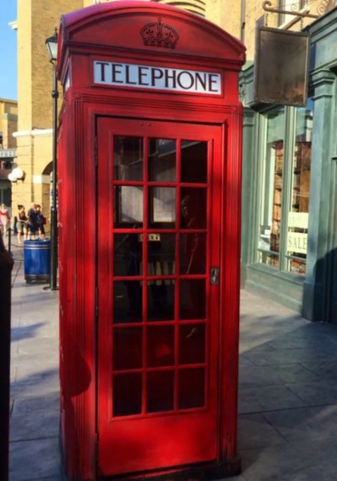 phone booth_1464946236